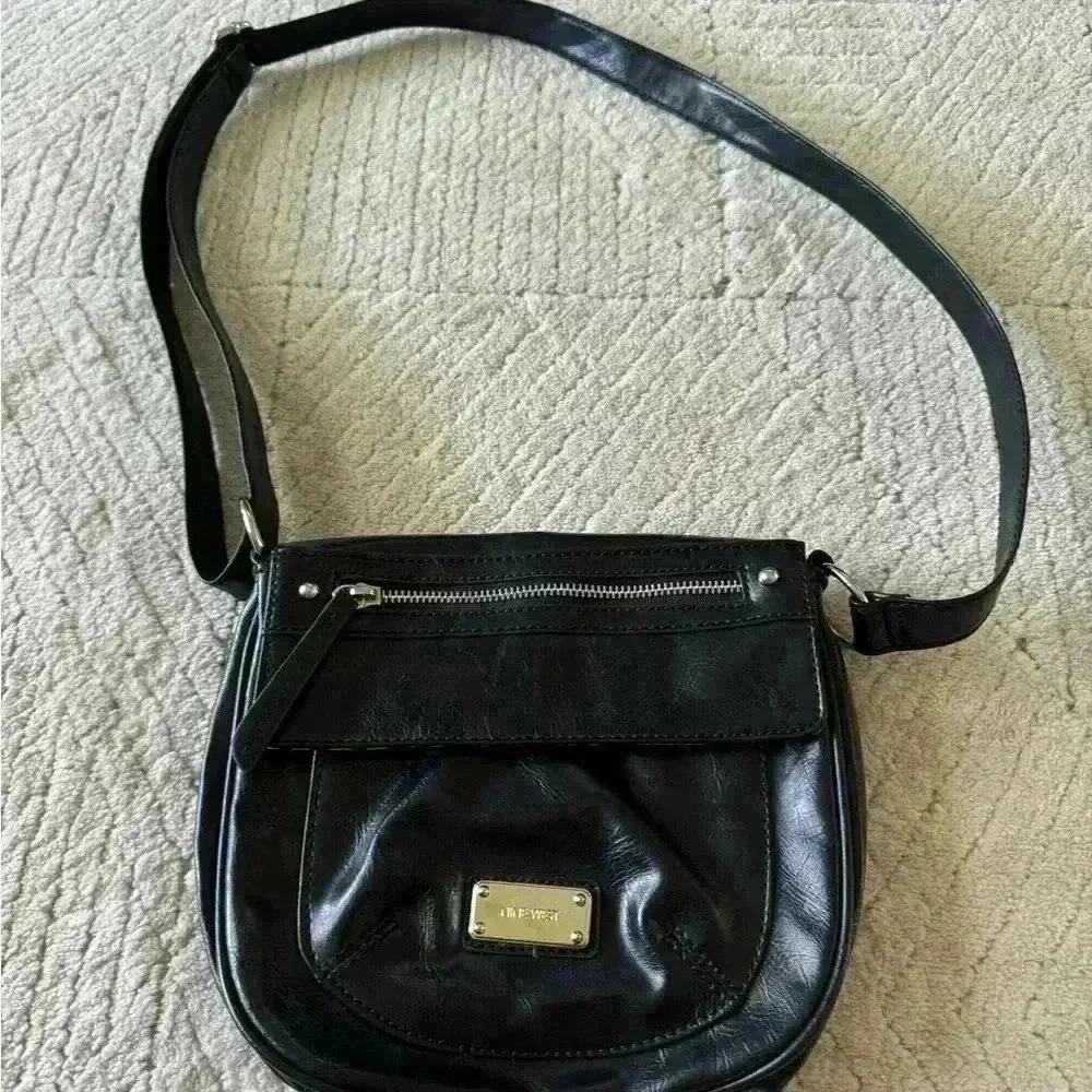 Beautiful small Nine West leather crossbody